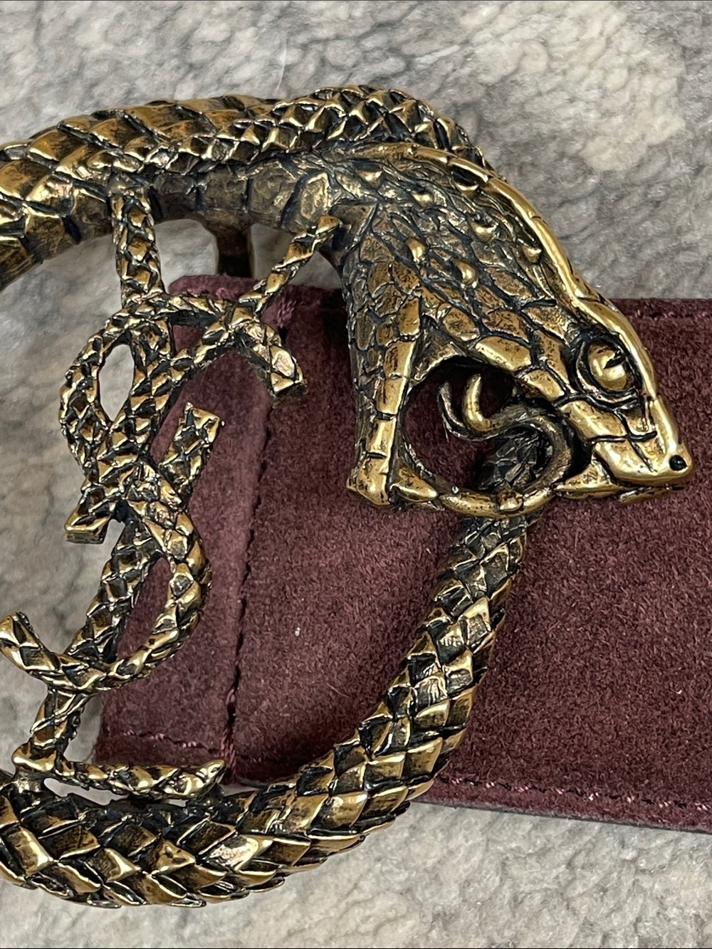 YSL Saint Laurent Monogram Serpent Buckle Belt Burgundy Suede Sz 60 - Picture 13 of 14